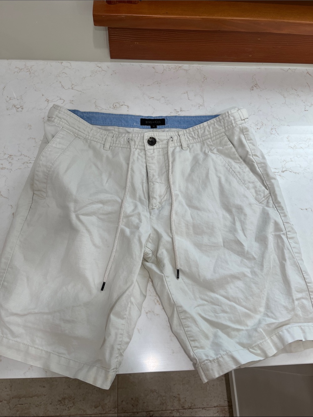 RW and Co Men's Cream Flat Front Chino Shorts